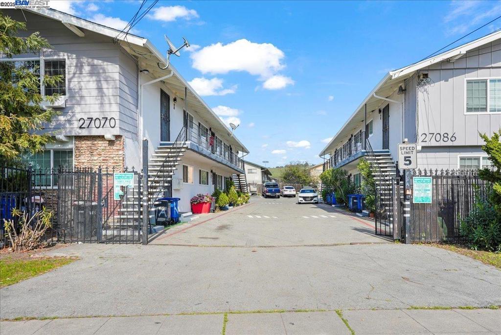 27070 Manon Ave Property Photo