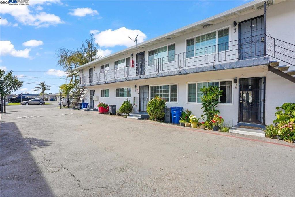 27070 Manon Ave Property Photo 10