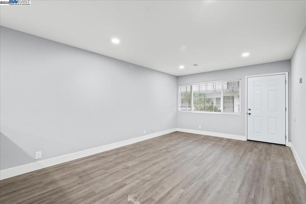 27070 Manon Ave Property Photo 14