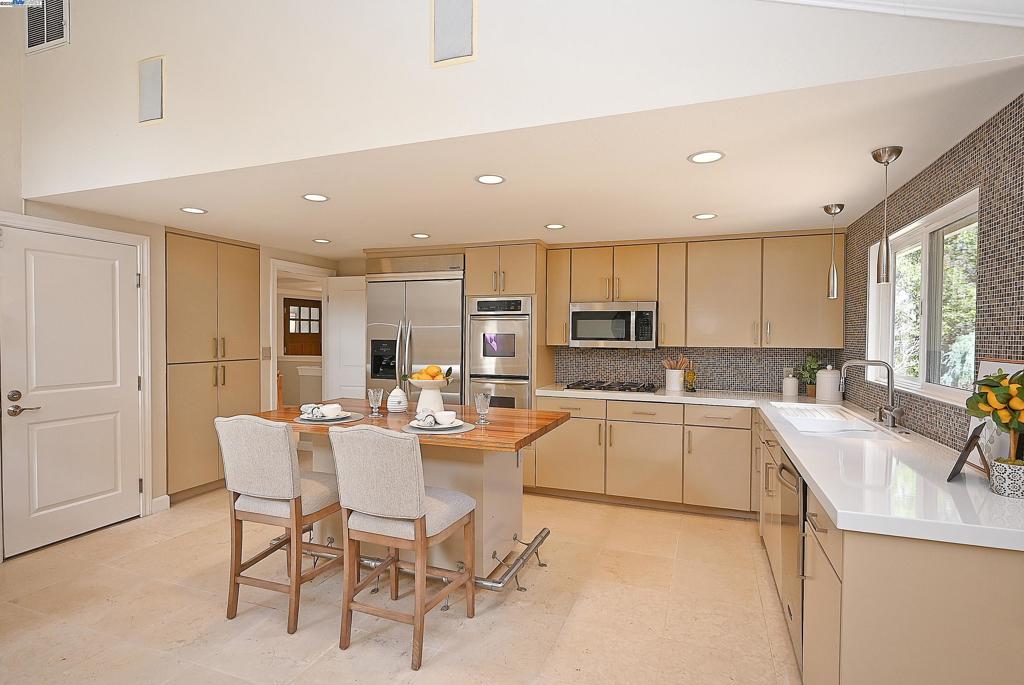 368 Cardona Cir Property Photo 8