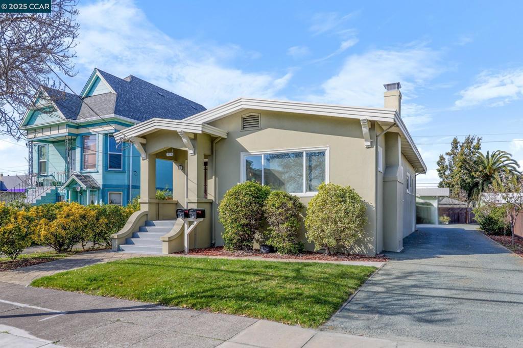 713 Pacific Ave Property Photo