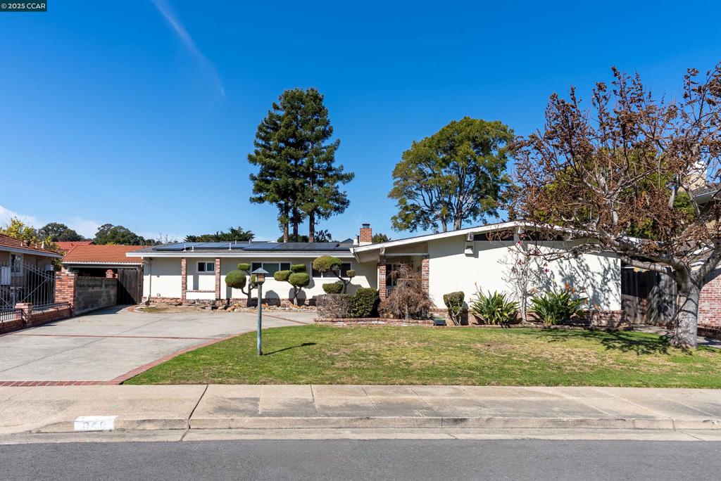 848 Hawthorne Way Property Photo