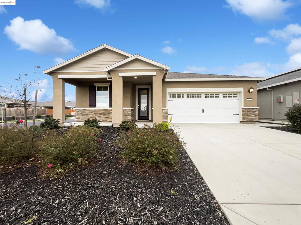 2211 Reunion Ln Property Photo