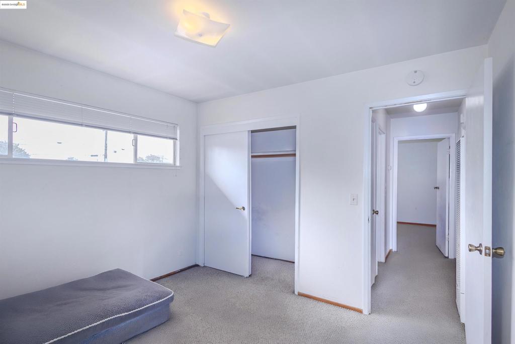 1433 Dwight Property Photo 19