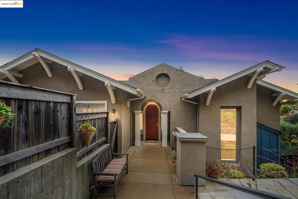 2861 Buena Vista Way Property Photo