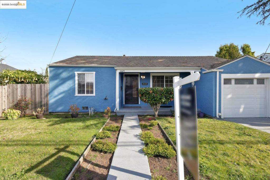 2625 Esmond Ave Property Photo