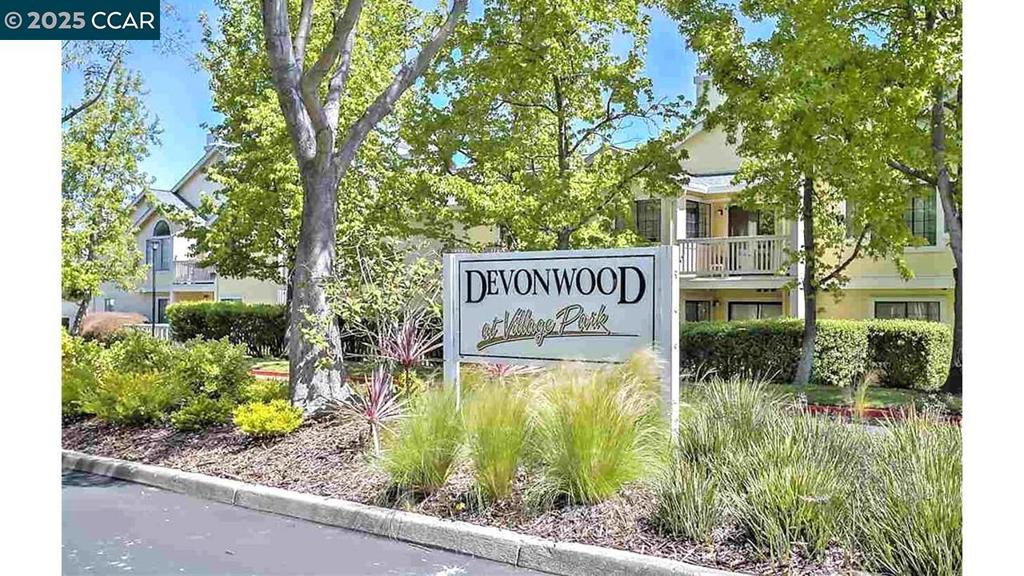 101 Devonwood Property Photo