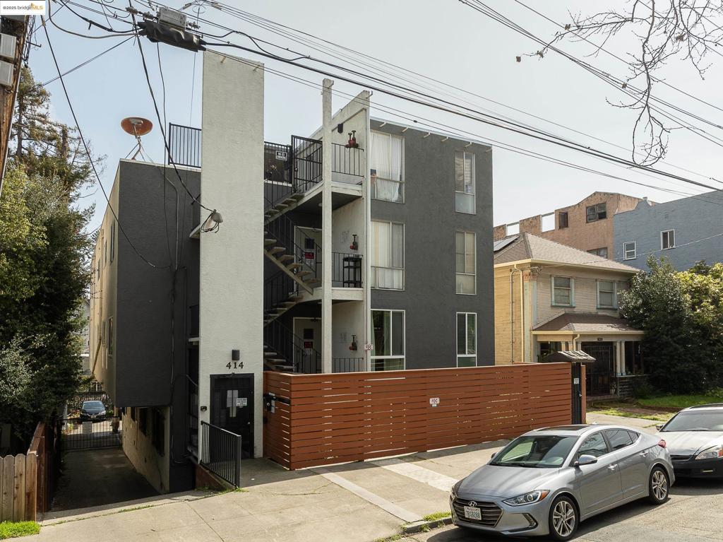 414 Fairmount Ave Property Photo 2