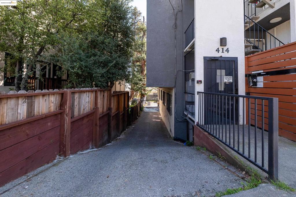 414 Fairmount Ave Property Photo 4