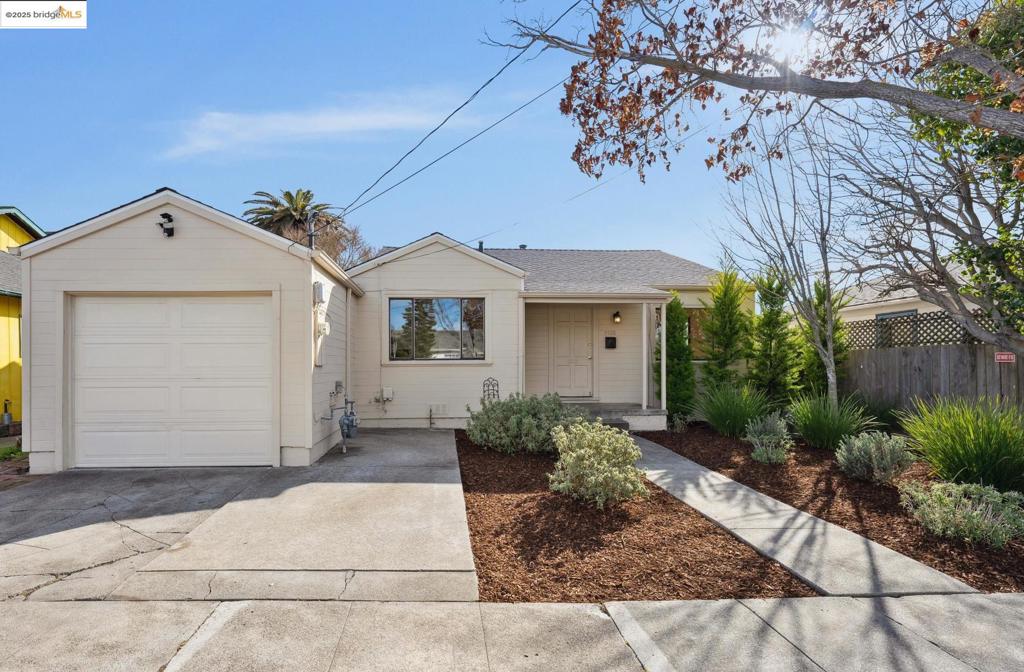 5528 Solano Ave Property Photo