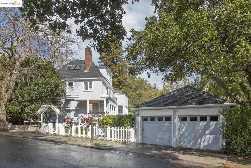 1 Brookside Avenue Property Photo
