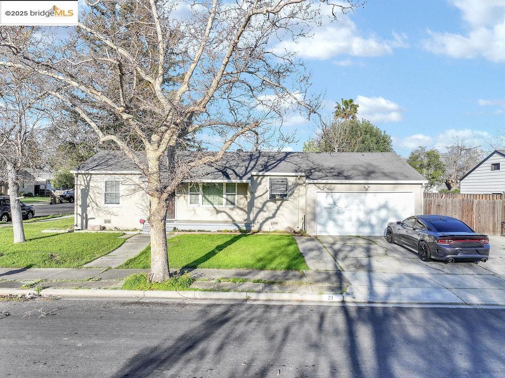 21 Russell Drive Property Photo