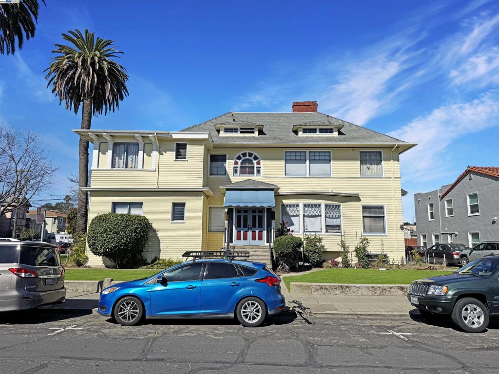 1301 Walnut St Property Photo