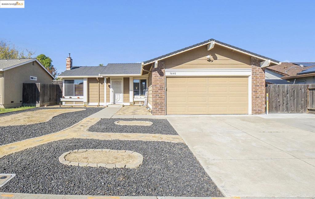 1640 Port Way Property Photo