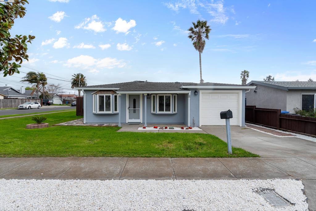 8312 Thornton Ave Property Photo