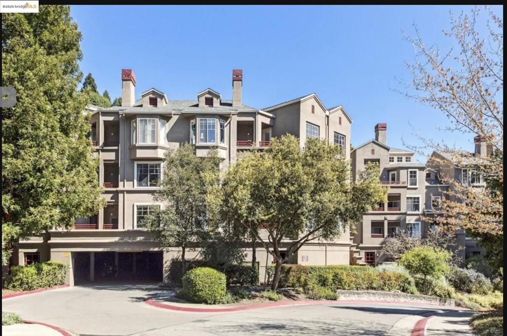 200 Caldecott Lane Property Photo