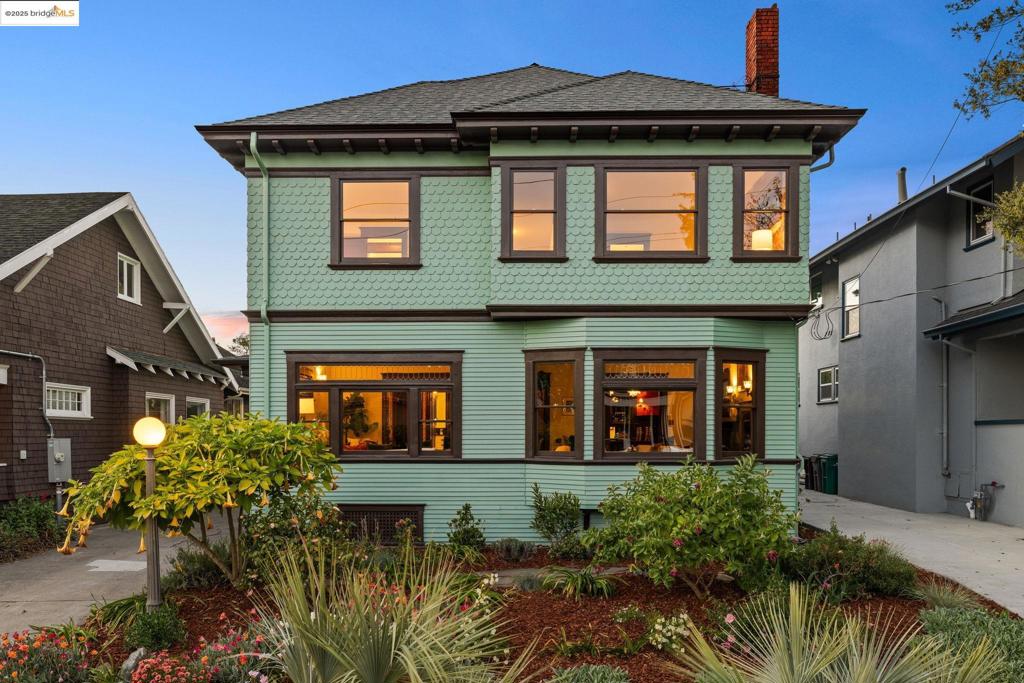 Oakland Real Estate Listings Main Image