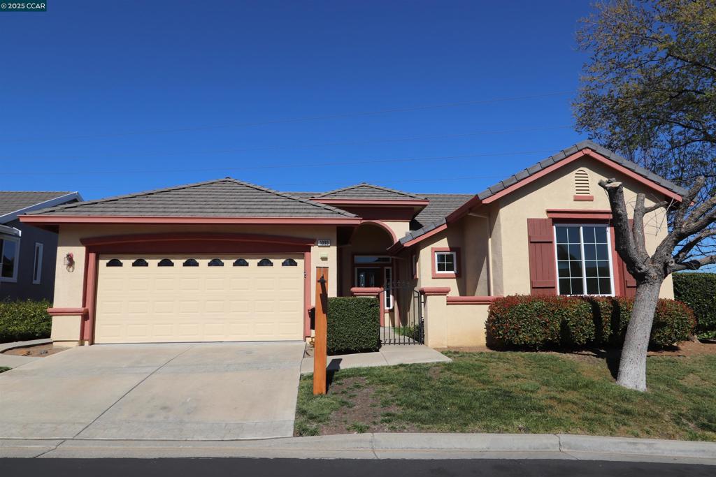 1090 Bountiful Way Property Photo