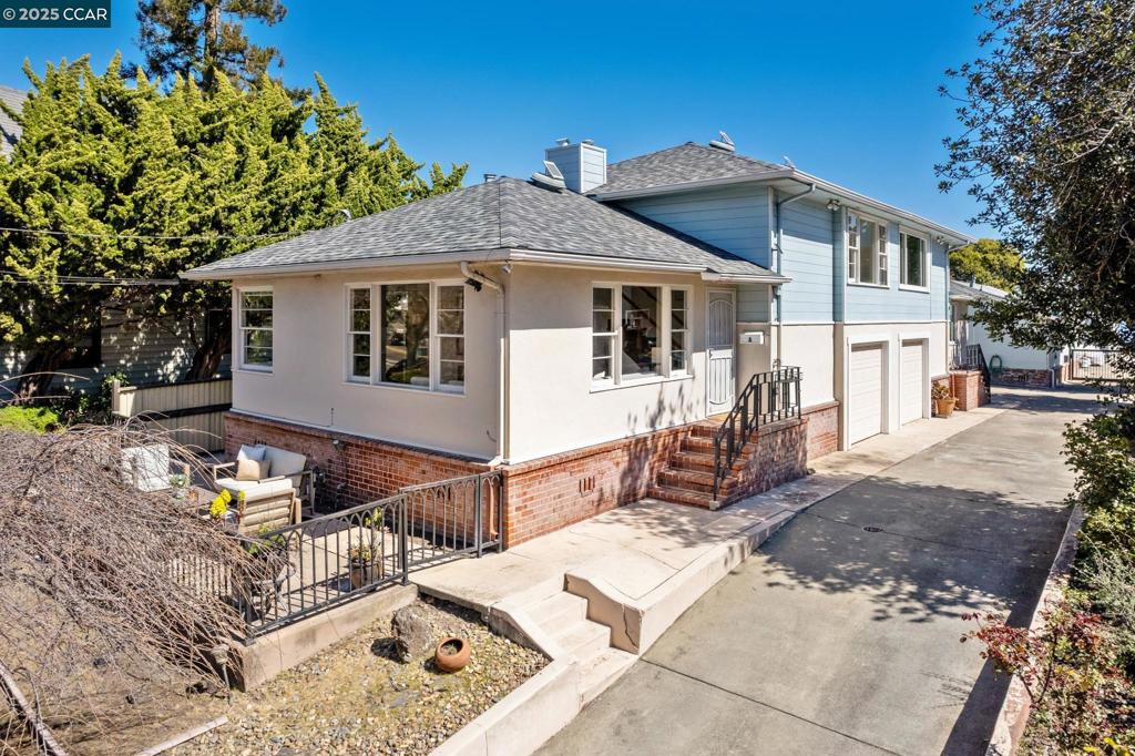 1618 Fernside Blvd Property Photo