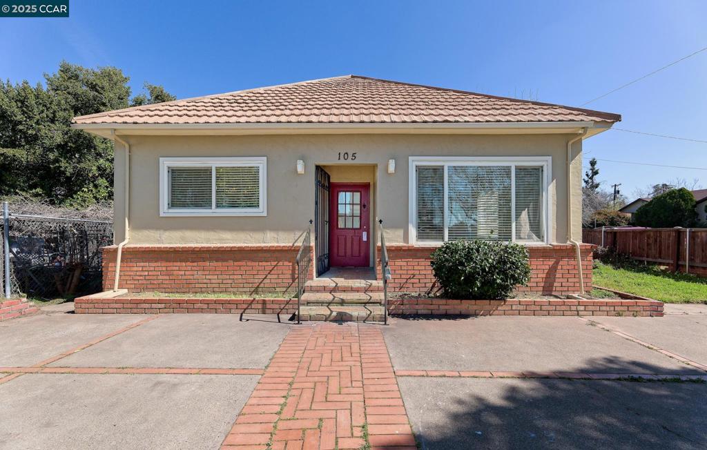 105 C St Property Photo