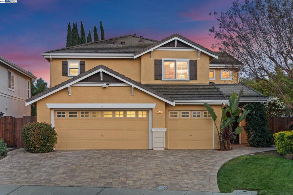 4673 Finch Way Property Photo