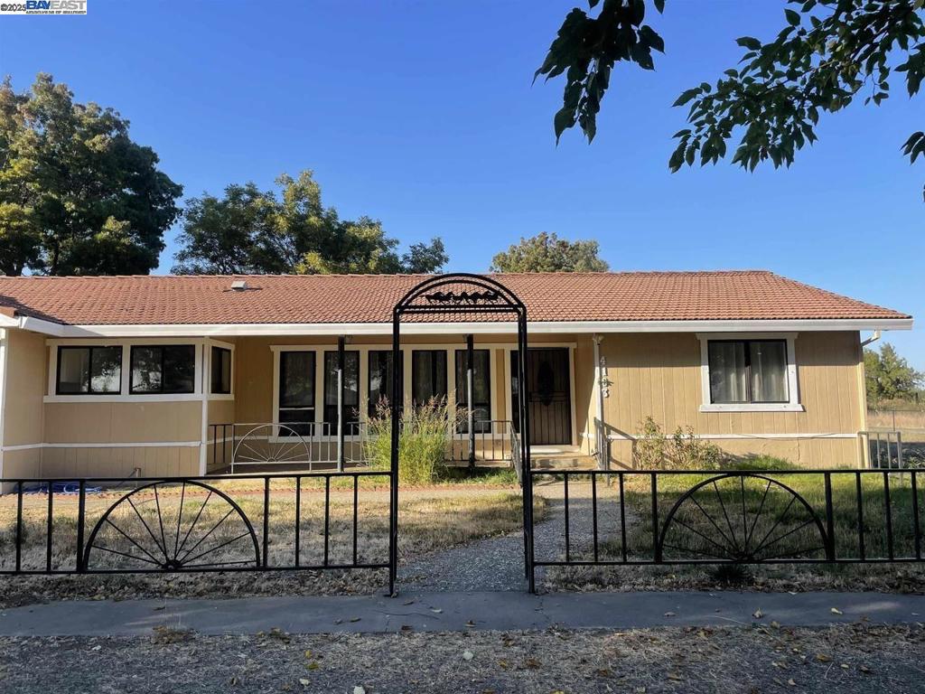 4163 Sutton Rd Property Photo