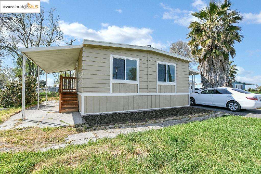 3505 Gateway Drive Property Photo