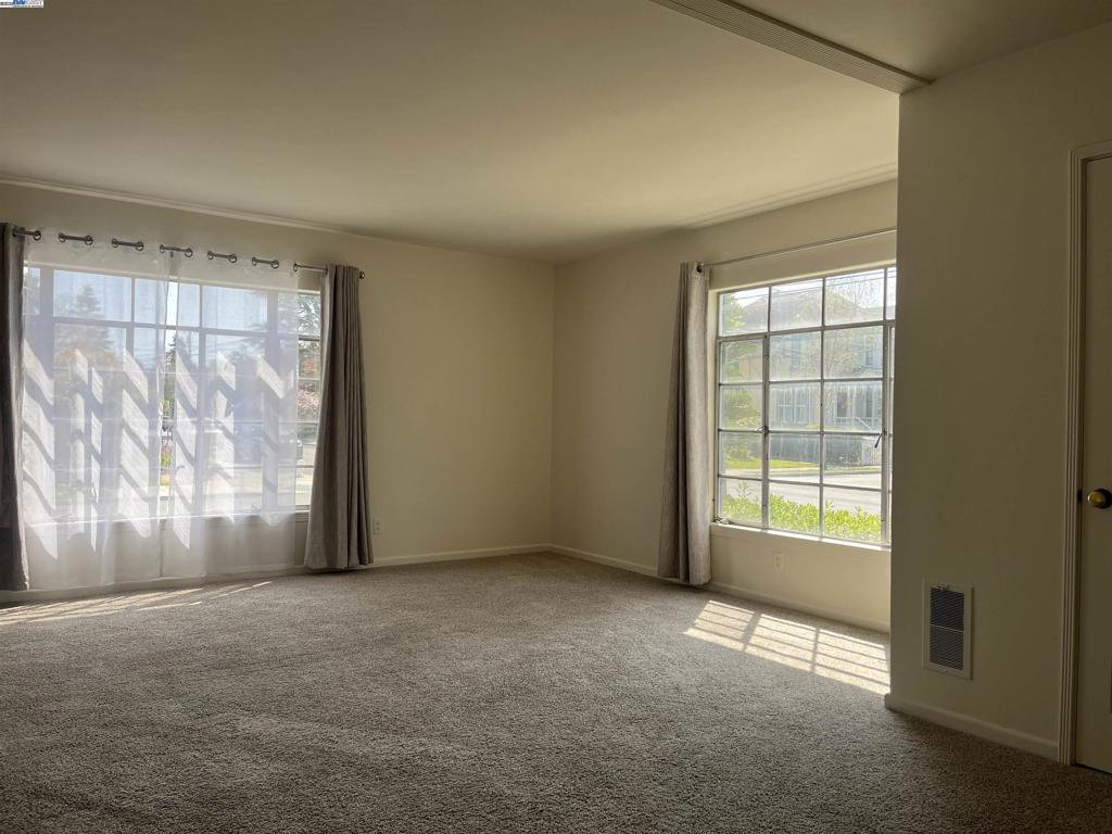 1303 Paru St Property Photo 14