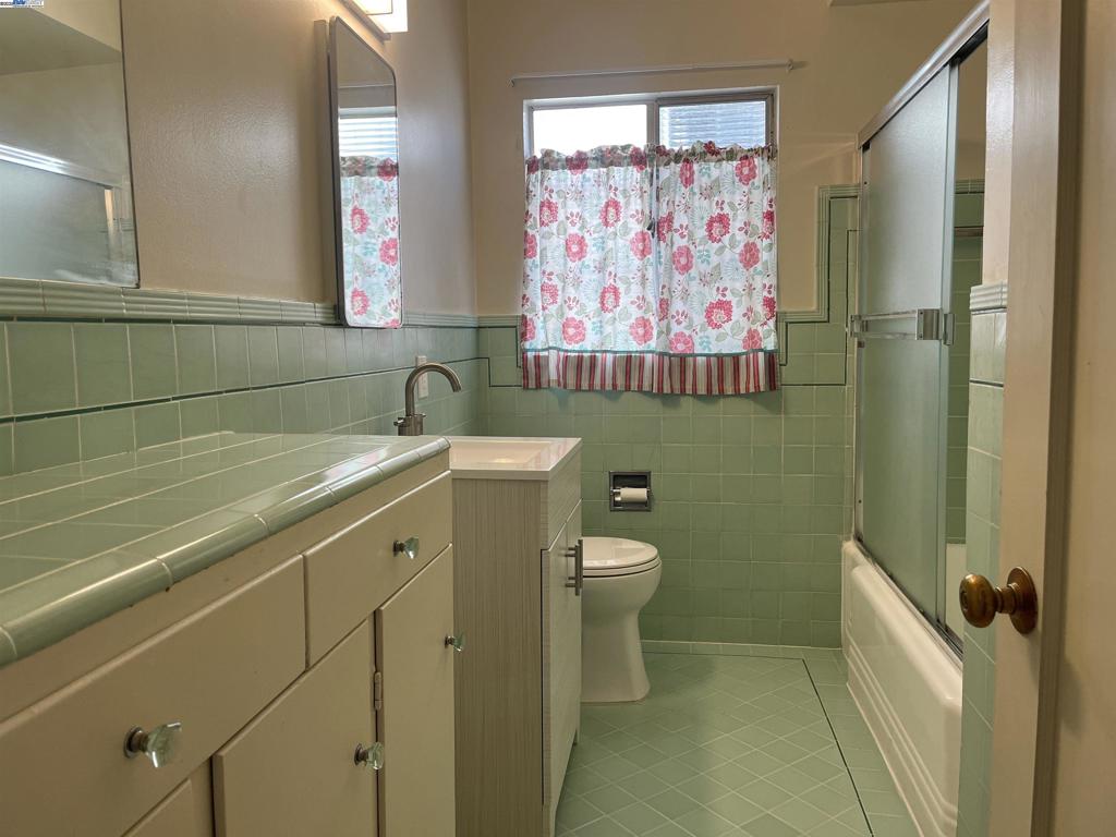 1303 Paru St Property Photo 16