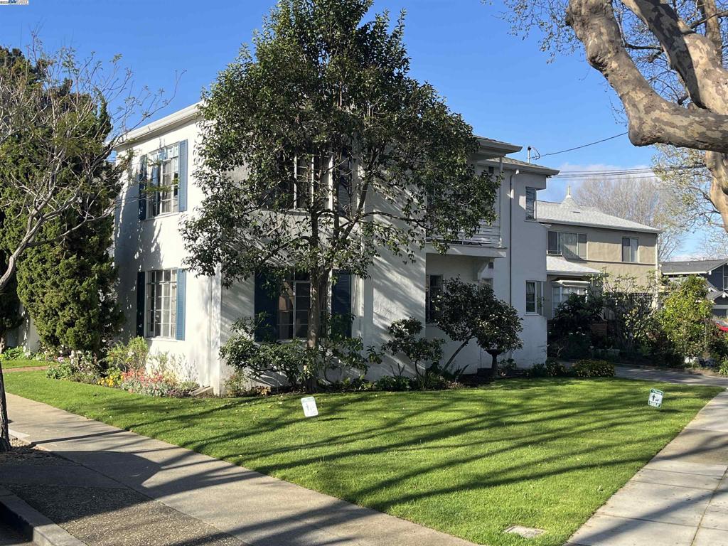 1319 Paru St Property Photo 3