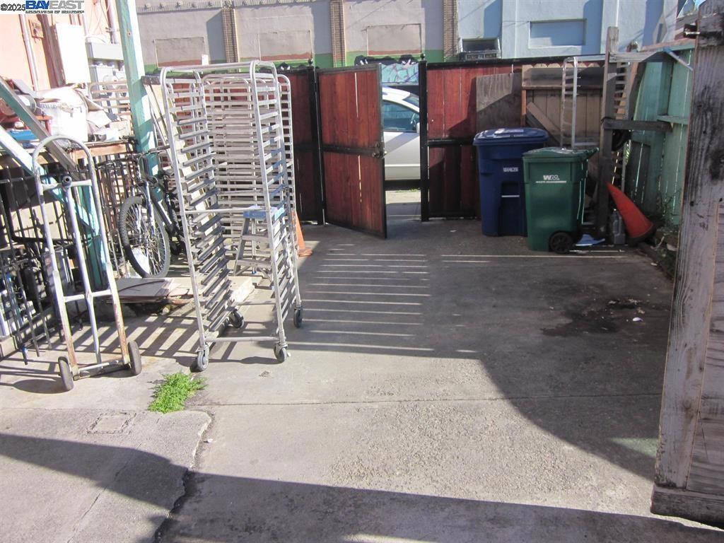 9639 International Blvd Property Photo 14