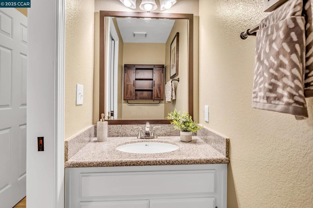 530 Andrea Cir Property Photo 18