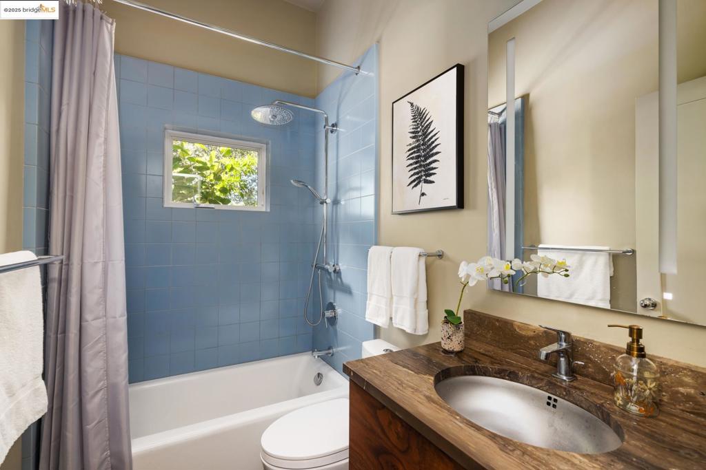 6930 Sunnyslope Ave Property Photo 27