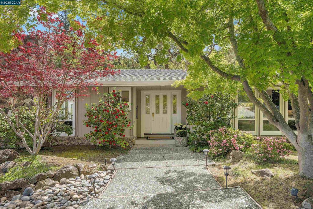 2212 Nelda Way Property Photo
