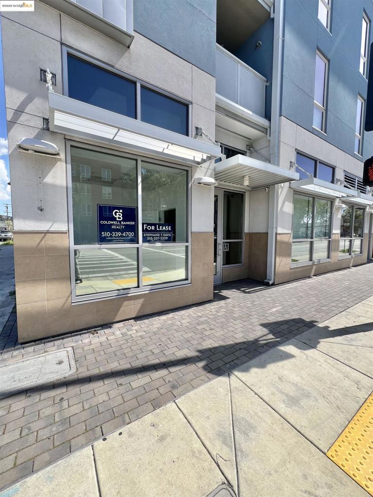 9400 International, Suite A Property Photo 2