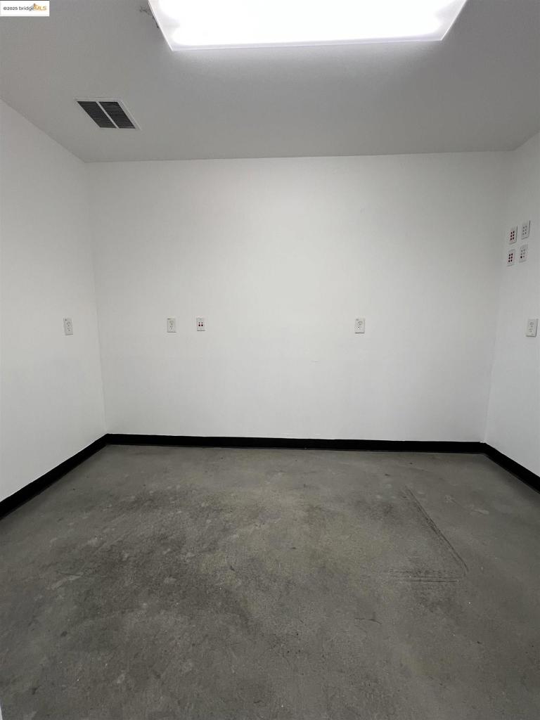 9400 International, Suite A Property Photo 8