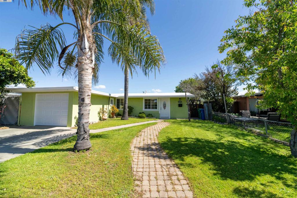 27844 Miami Ave Property Photo 1