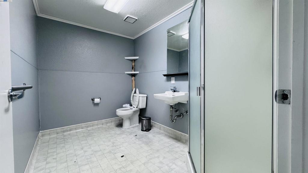 44280 Fremont Blvd Property Photo 12