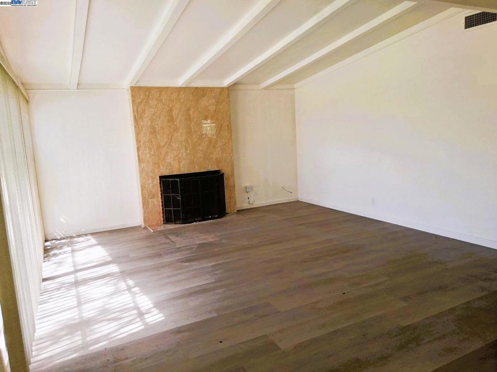2217 Porter Way Property Photo 4