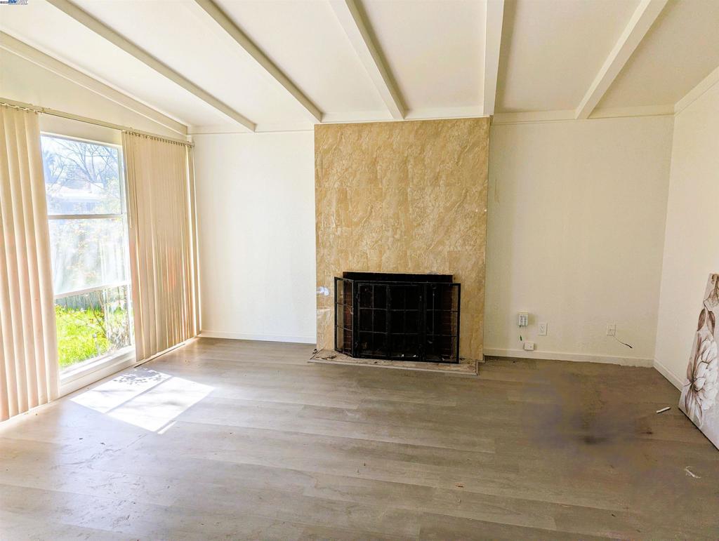 2217 Porter Way Property Photo 6