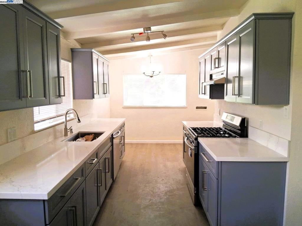 2217 Porter Way Property Photo 9