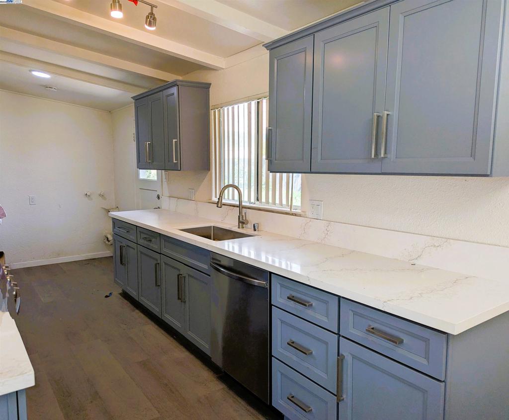 2217 Porter Way Property Photo 11