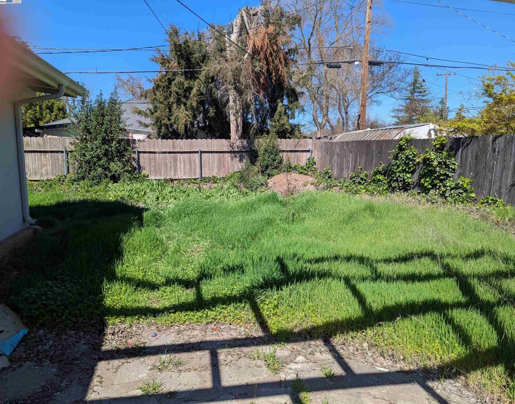 2217 Porter Way Property Photo 18