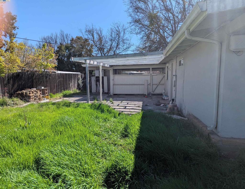 2217 Porter Way Property Photo 20