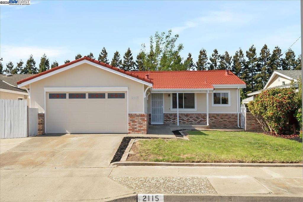 2115 Bishop Ave Property Photo 2