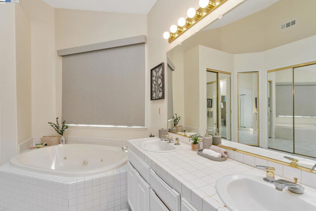 7961 Kemper Ct Property Photo 42
