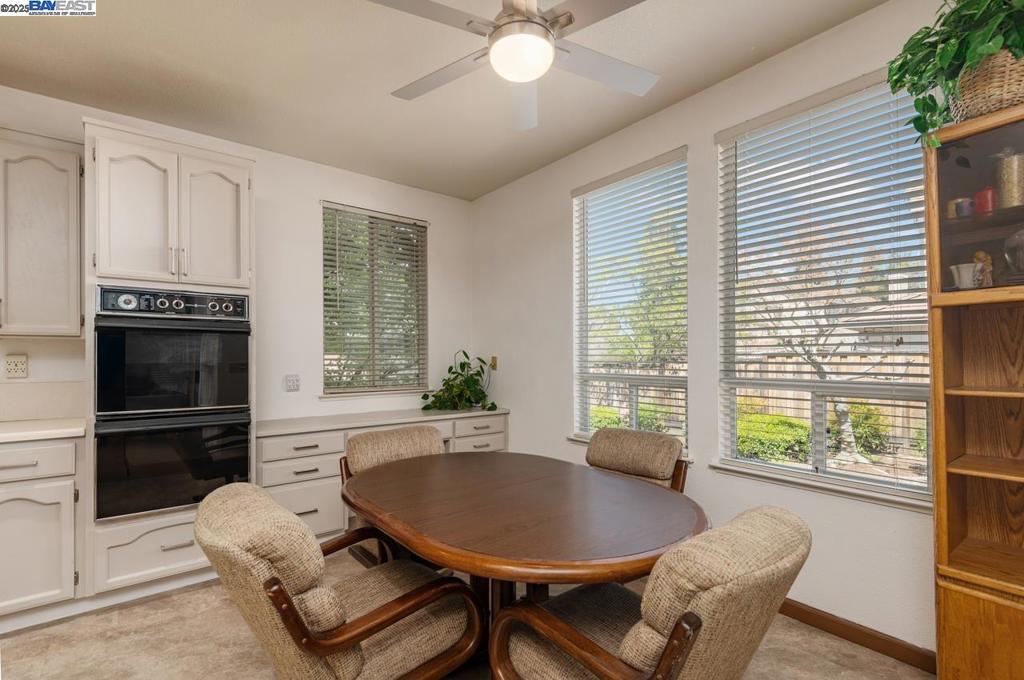 606 Loyola Way Property Photo 10
