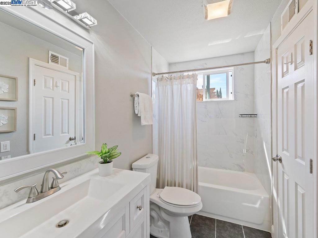 606 Salem Ct Property Photo 19