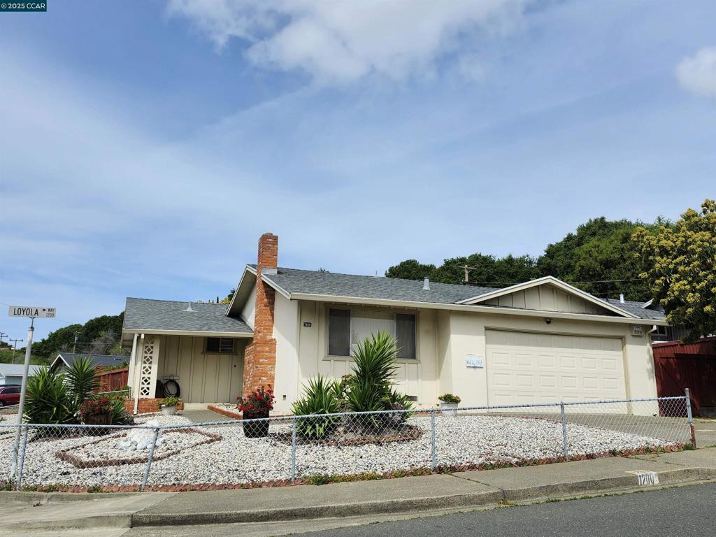 1200 Loyola Way Property Photo 1