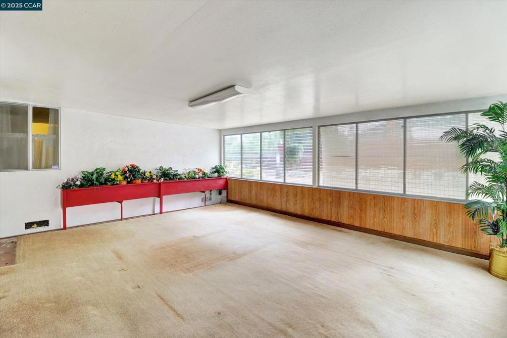 1200 Loyola Way Property Photo 21